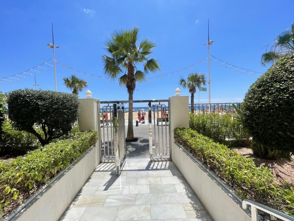 Tor Maraya Seafront Levante Views Бенидорм Экстерьер фото